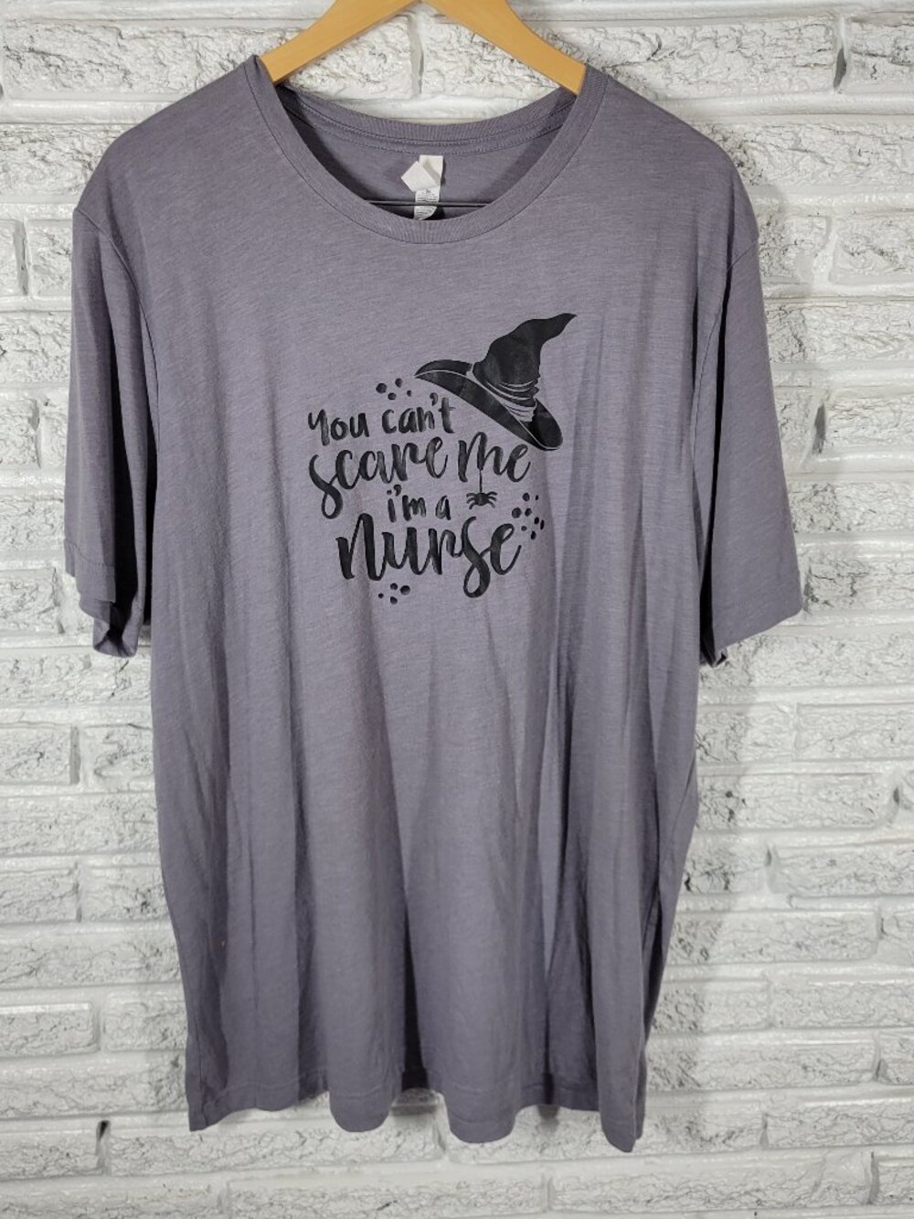 Bella Canvas Mens 2XL Gray Shirt You Can't Scare Me I'm A Nurse Witch Hat NOV77E
